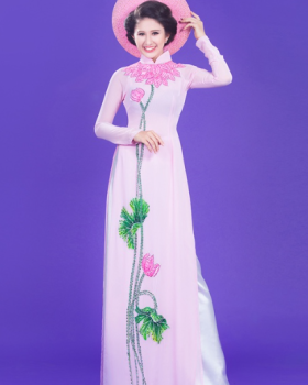 Áo dài vẽ hoa sen