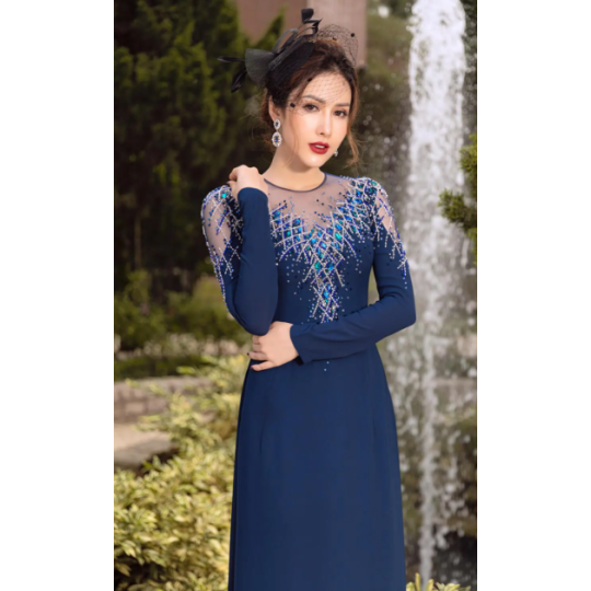 Áo dài cổ tròn họa tiết kết cườm