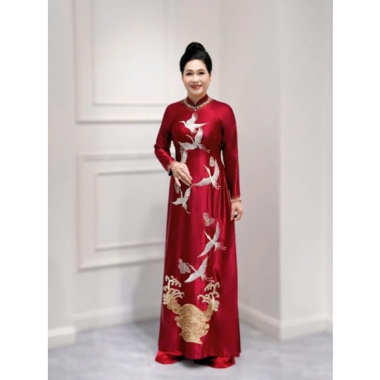 Mẫu áo dài bà sui màu đỏ đô lụa queen thêu hạc trắng – BS152